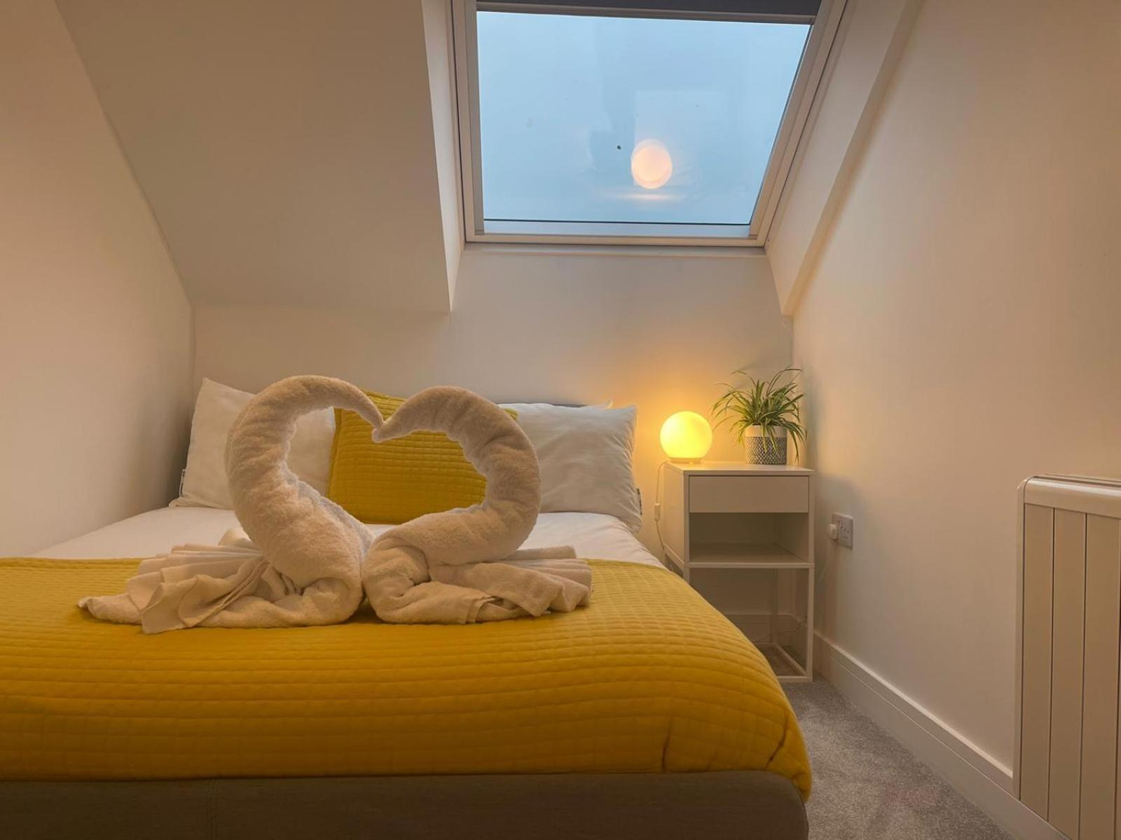 Stunning Penthouse In Penzance "Amazing Sea Views" Lägenhet Exteriör bild
